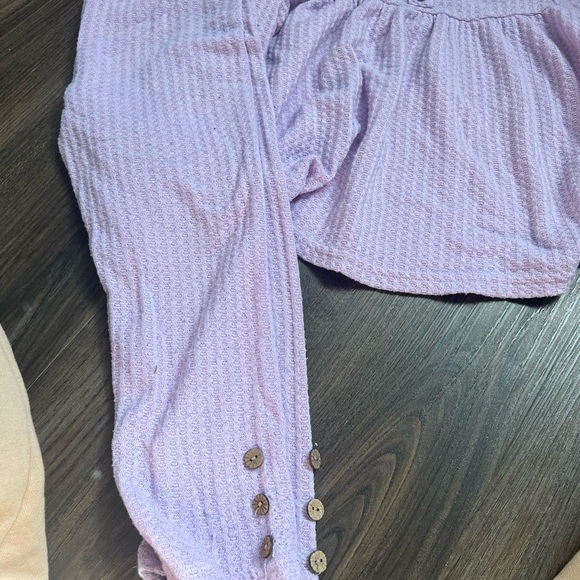 Set - Picture 2 of 3